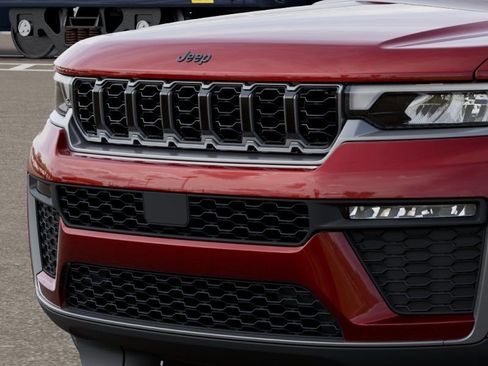 New 2026 Jeep Grand Cherokee L Limited w/ Limited Altitude Package AWD/4WD image 11