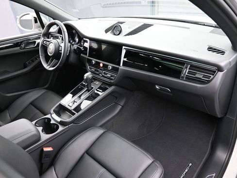 New 2026 Porsche Macan S AWD/4WD image 32