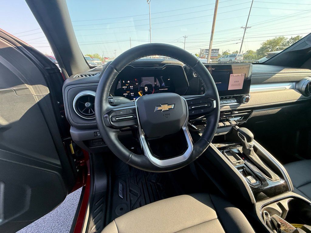 Used 2024 Chevrolet Colorado LT w/ LT Convenience Package III RWD image 14