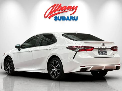 Used 2023 Toyota Camry SE w/ Convenience Package FWD image 7