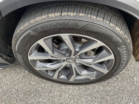 Used 2023 Acura MDX SH-AWD w/ Technology Package image 6