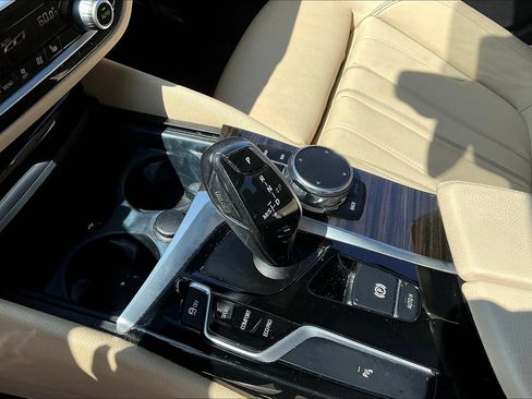 Used 2017 BMW 530i xDrive AWD/4WD image 17