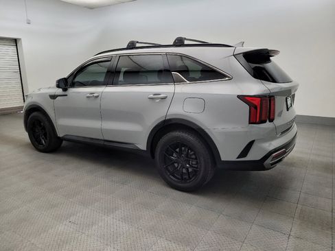 Used 2022 Kia Sorento EX w/ Panoramic Sunroof Package FWD image 3