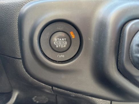 Used 2021 Jeep Wrangler Unlimited Sport image 28