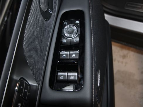 New 2026 Lincoln Nautilus Reserve w/ Jet Appearance Package image 5