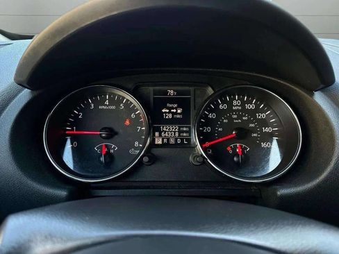 Used 2015 Nissan Rogue S w/ Convenience Package image 31