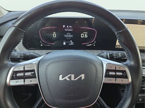 Used 2023 Kia Telluride EX w/ EX Captain's Chair Package FWD image 24