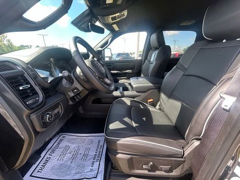 New 2025 RAM 3500 Limited image 9