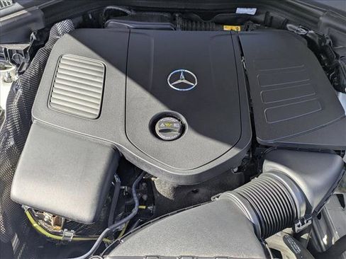 Certified 2025 Mercedes-Benz GLC 300 image 21