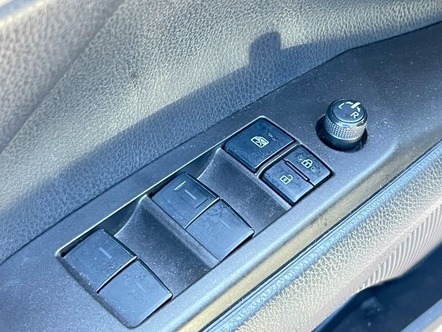 Used 2021 Toyota Camry SE FWD image 18