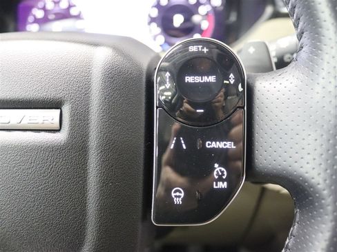 Used 2019 Land Rover Range Rover Velar S AWD/4WD image 40