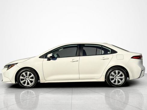 Certified 2020 Toyota Corolla LE image 2