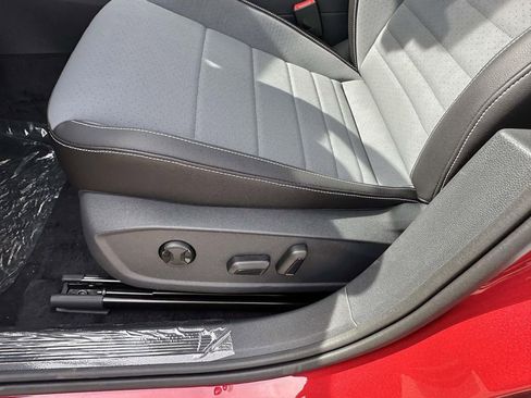 New 2026 Volkswagen Jetta SE FWD image 14