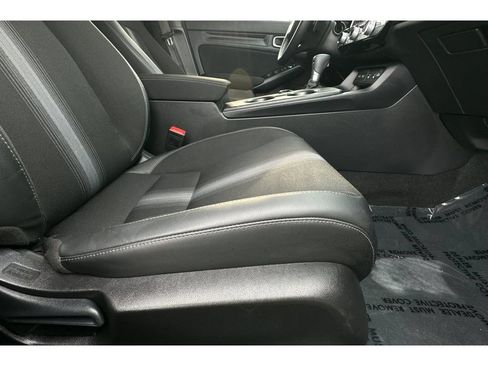 Used 2025 Honda Civic Sport image 22