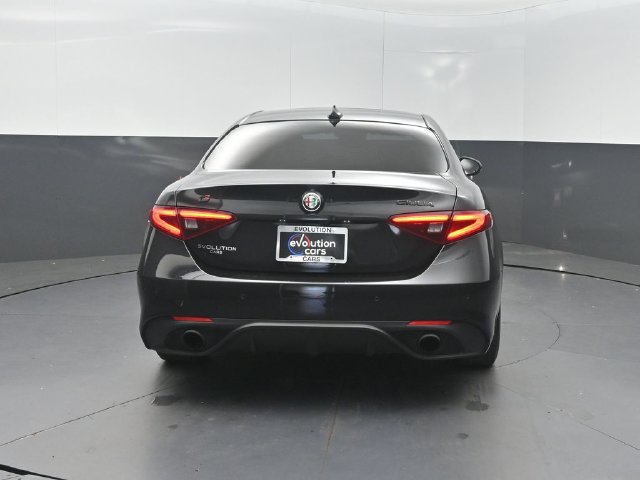 Used 2023 Alfa Romeo Giulia Veloce RWD image 30