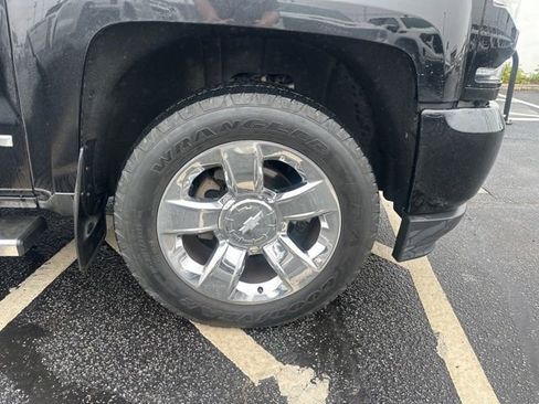 Used 2017 Chevrolet Silverado 1500 LTZ Z71 w/ LTZ Plus Package image 25