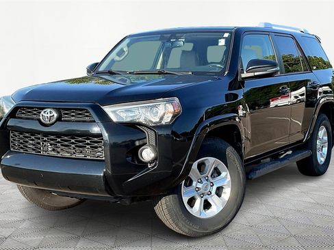 Used 2018 Toyota 4Runner SR5 Premium image 2