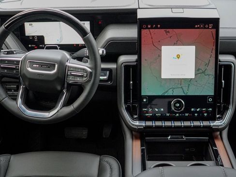 New 2026 GMC Yukon XL Denali w/ Denali Reserve Package image 23