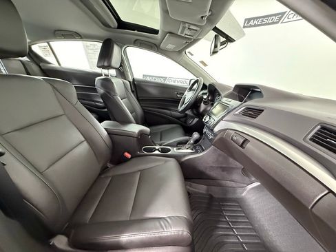 Used 2017 Acura ILX Premium Package image 16