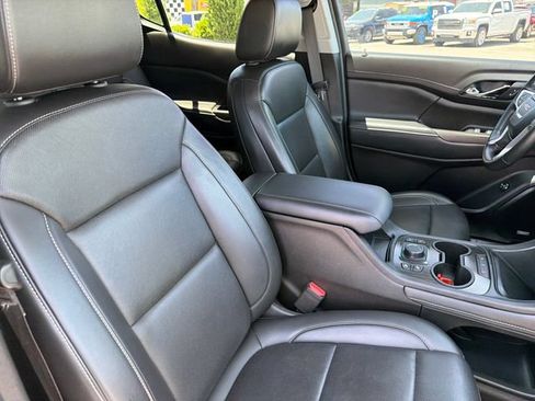 Used 2023 GMC Acadia SLT FWD image 24