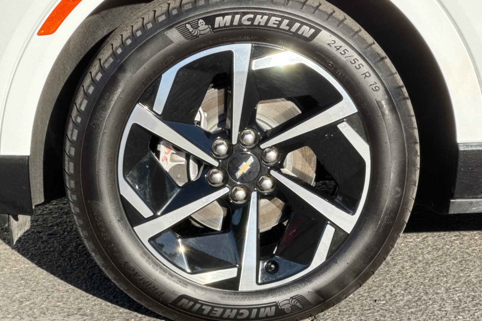 Used 2024 Chevrolet Equinox EV LT FWD image 42