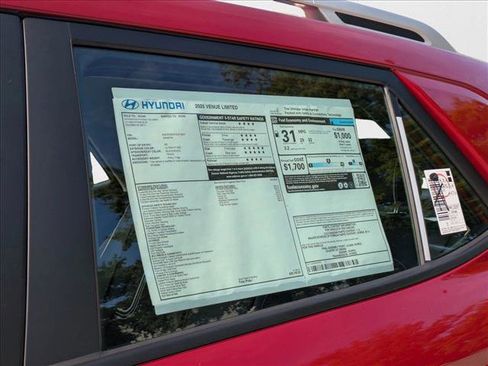 New 2025 Hyundai Venue Limited image 24