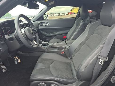 Used 2025 Nissan Z Performance w/ Floor Mat Package RWD image 8