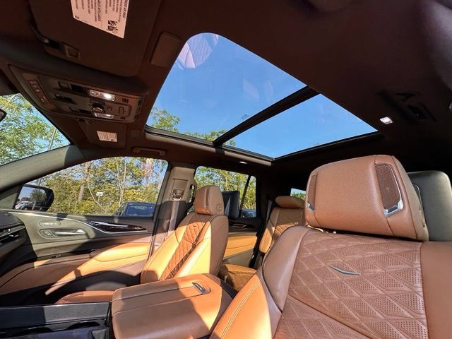 Used 2021 Cadillac Escalade Sport w/ Driver Assist Tech Package AWD/4WD image 26