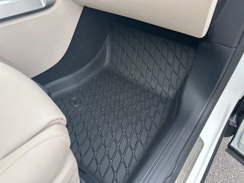 New 2026 Mercedes-Benz GLB 250 4MATIC image 38