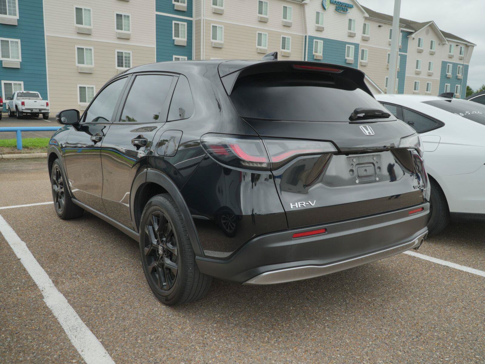 Used 2024 Honda HR-V Sport image 4
