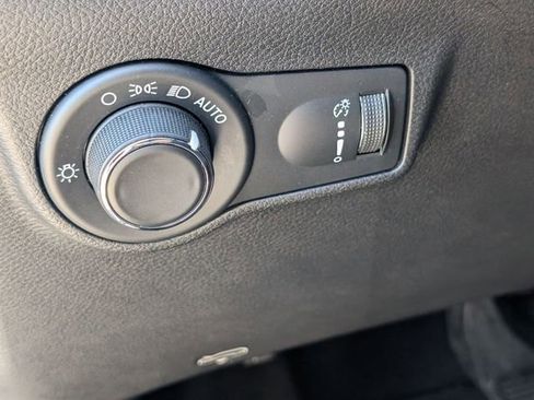Certified 2023 Jeep Compass Sport AWD/4WD image 13