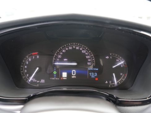 Used 2018 Cadillac XT5 Premium Luxury FWD image 11