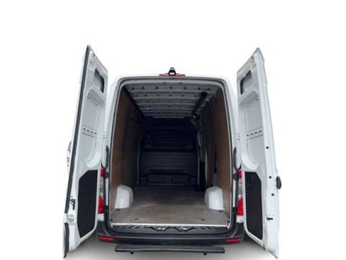 Used 2023 Mercedes-Benz Sprinter 2500 image 8