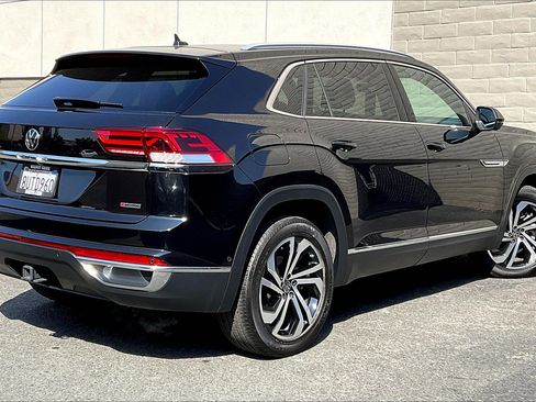 Used 2021 Volkswagen Atlas Cross Sport SEL Premium image 13