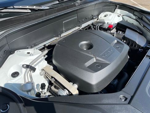 Used 2018 Volvo XC90 T5 Momentum FWD image 31