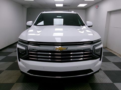 New 2026 Chevrolet Suburban LT w/ Comfort Package image 17