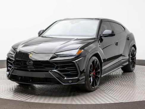 Used 2022 Lamborghini Urus image 1