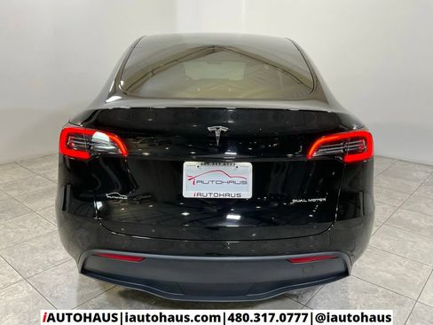 Used 2024 Tesla Model Y Long Range AWD/4WD image 5