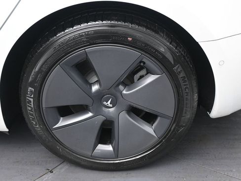 Used 2022 Tesla Model 3 image 35
