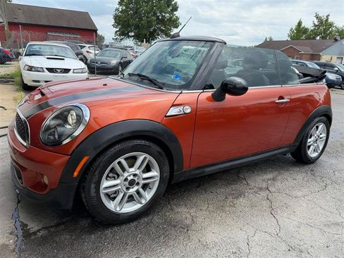 Used 2014 MINI Cooper S FWD image 2