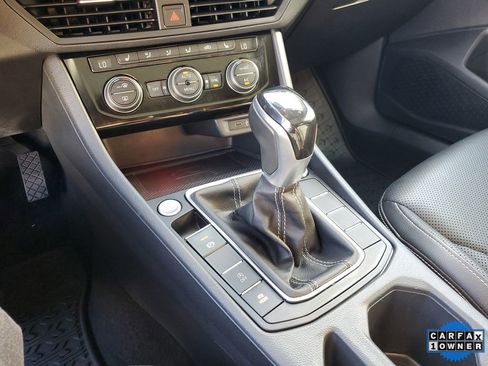 Used 2022 Volkswagen Jetta SEL image 30