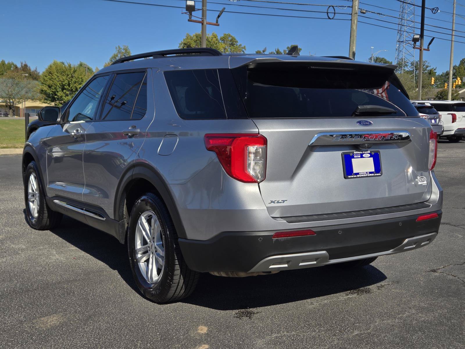 Used 2023 Ford Explorer XLT w/ Equipment Group 202A RWD image 12