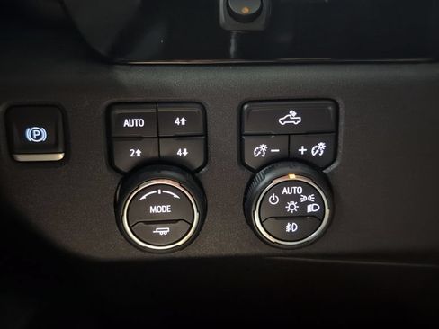 Used 2023 Chevrolet Silverado 1500 RST AWD/4WD image 12