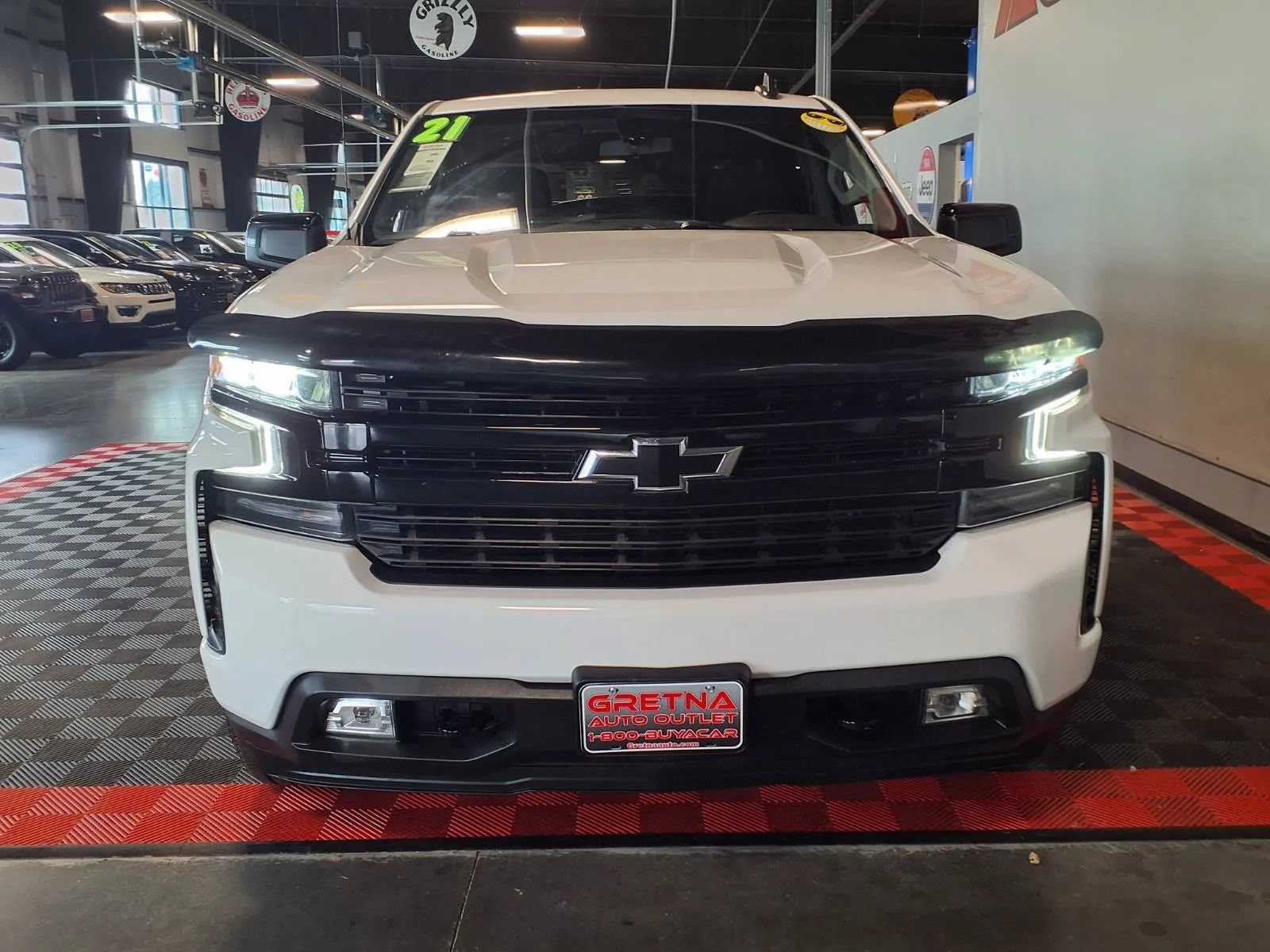 Used 2021 Chevrolet Silverado 1500 RST AWD/4WD image 3