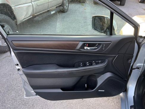 Used 2015 Subaru Legacy 2.5i Limited AWD/4WD image 6