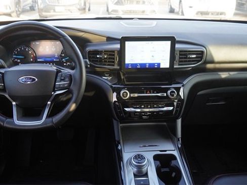 Used 2023 Ford Explorer ST-Line w/ Class IV Trailer Tow Package image 16