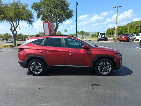 Used 2025 Hyundai Tucson SEL FWD image 3