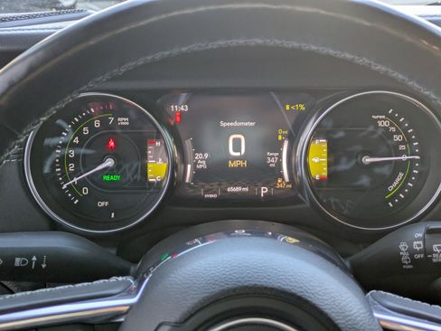 Used 2022 Jeep Wrangler Unlimited Sahara w/ Cold Weather Group image 16