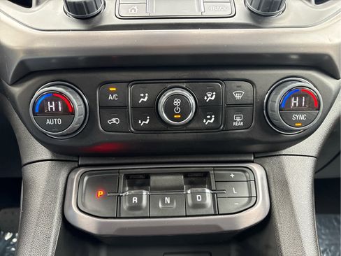 Used 2023 GMC Acadia AT4 w/ Technology Package image 24