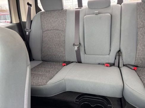 Used 2017 RAM 1500 Classic SLT w/ SLT Plus D￩cor Group image 31